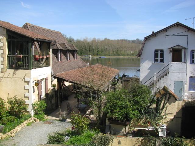 Le Barrage Hotel Mauzac-et-Grand-Castang Habitación foto