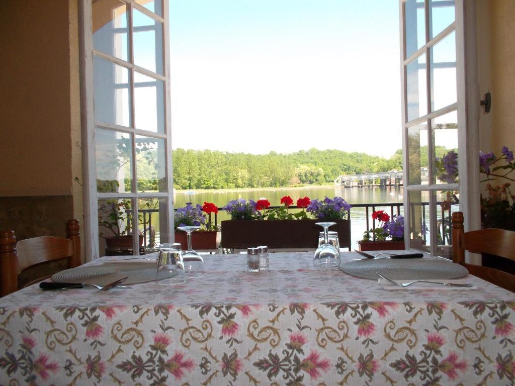 Le Barrage Hotel Mauzac-et-Grand-Castang Exterior foto
